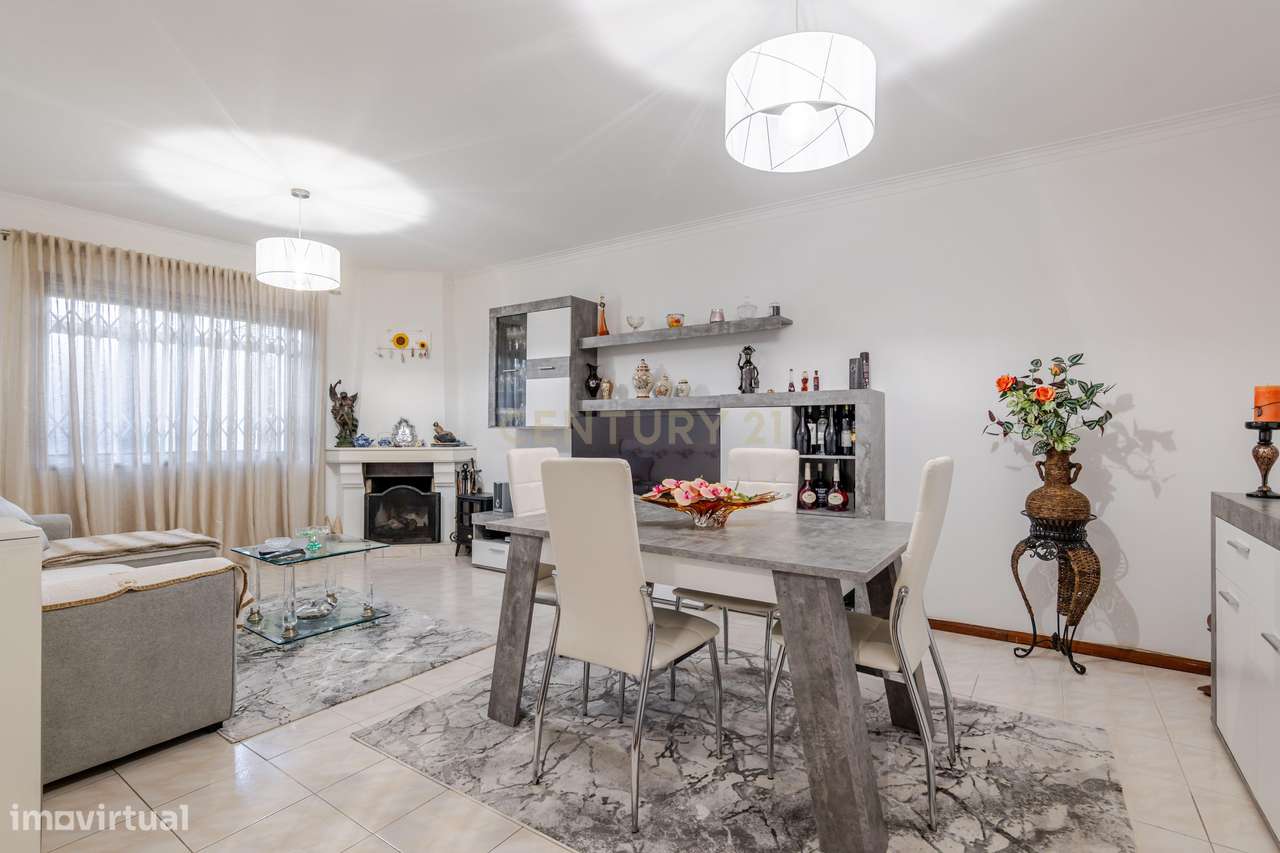 Apartamento T2 de excelentes áreas a 6 minutos da estação de metro do - Grande imagem: 4/21