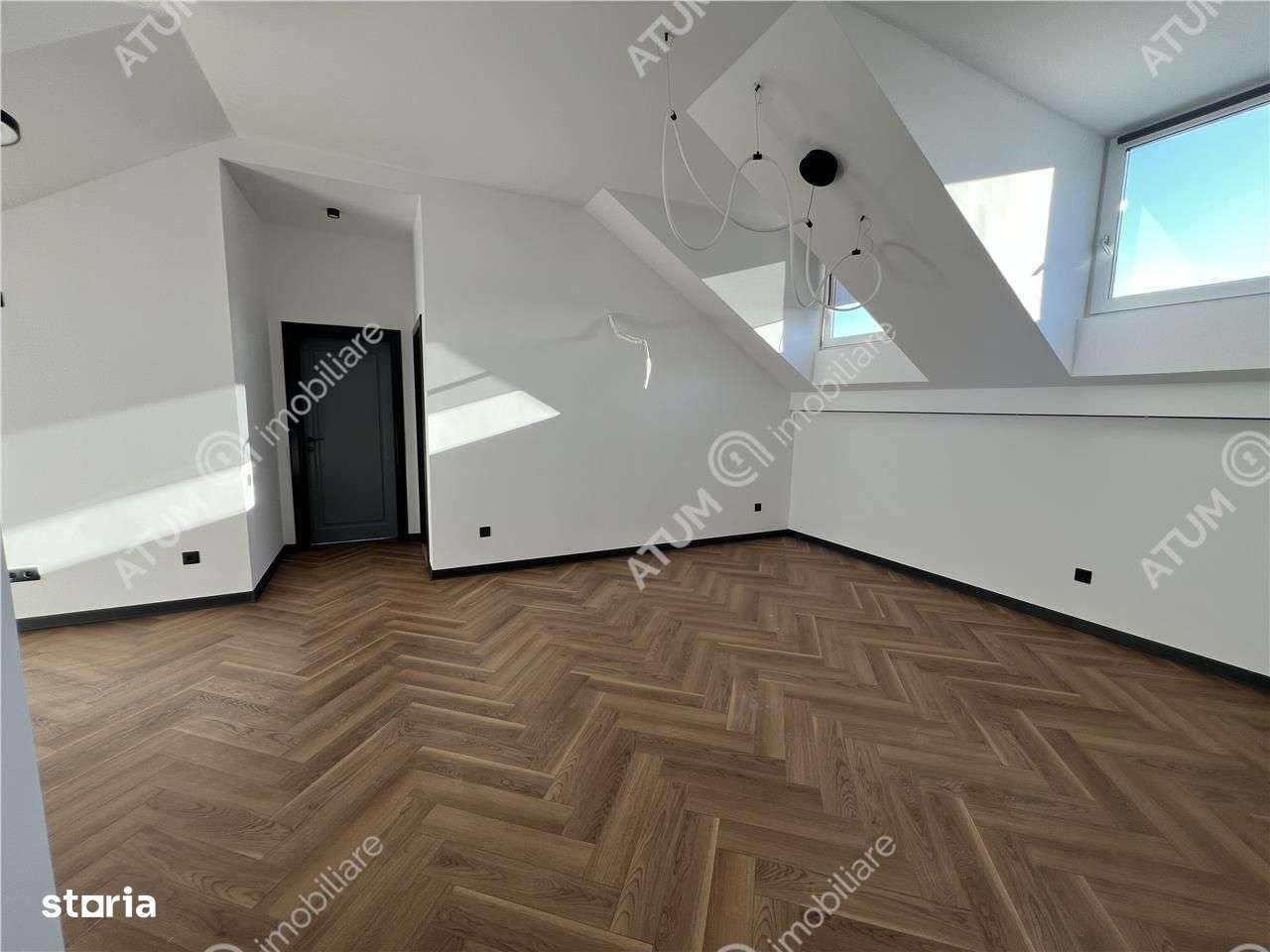 Apartament de 3 camere cu balcon etaj 2 zona Turnisor din Sibiu - Imagine principală: 2/17