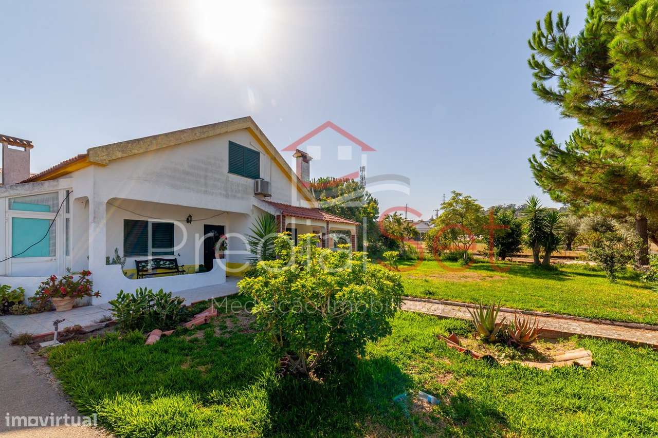 Moradia T4 em Quintinha - Palmela-8