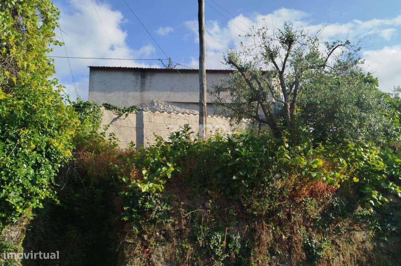 Moradia em Pedra com quintal em Matados, a 5 minutos Mangualde - Grande imagem: 5/30