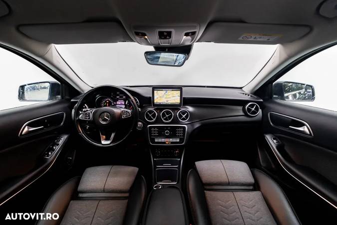 Mercedes-Benz GLA 200 d Aut. - 34