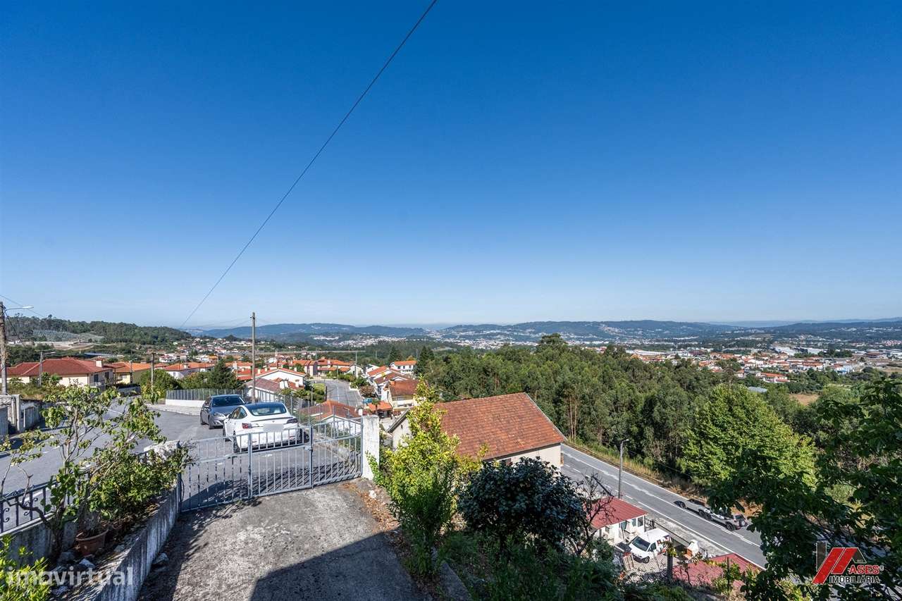 MORADIA INDIVIDUAL T2 COM GARAGEM , TERRENO E VISTAS  FANTÁSTICAS!-20