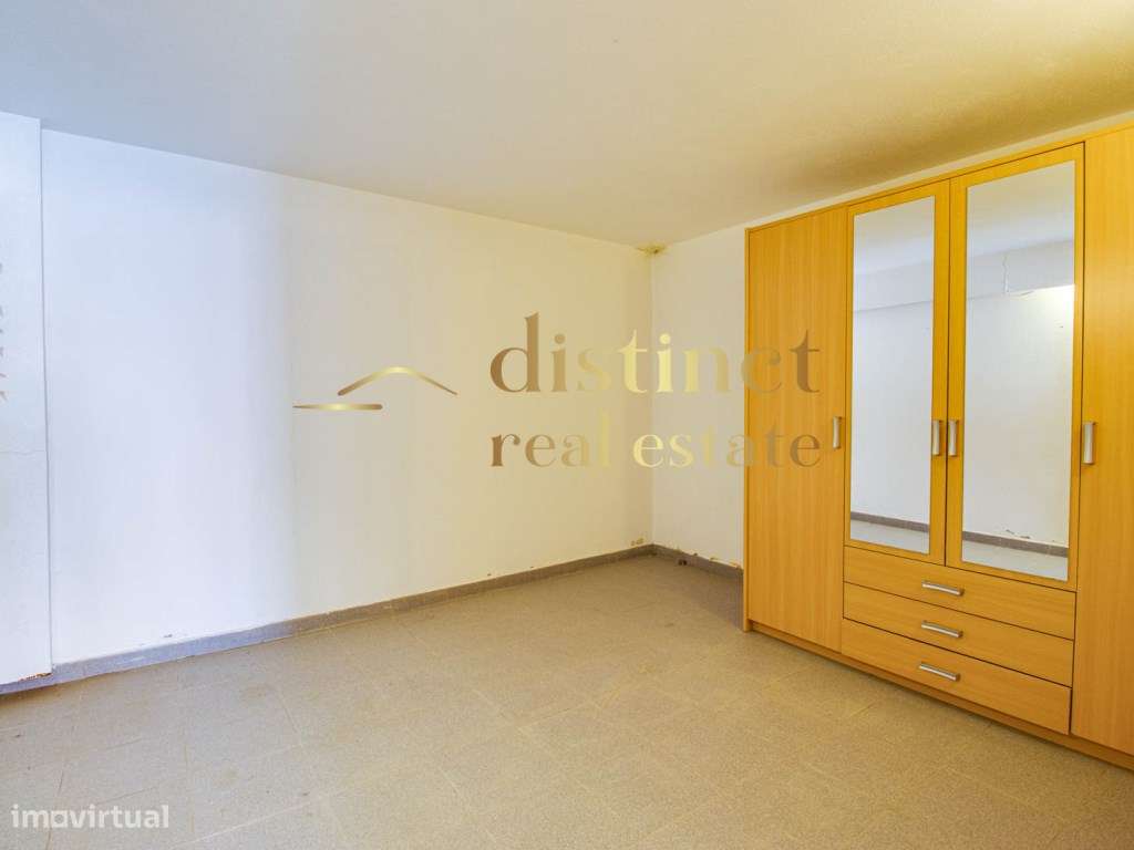 Moradia T2+1 Geminada com Garagem, Piscina, Terraço e BBQ-35