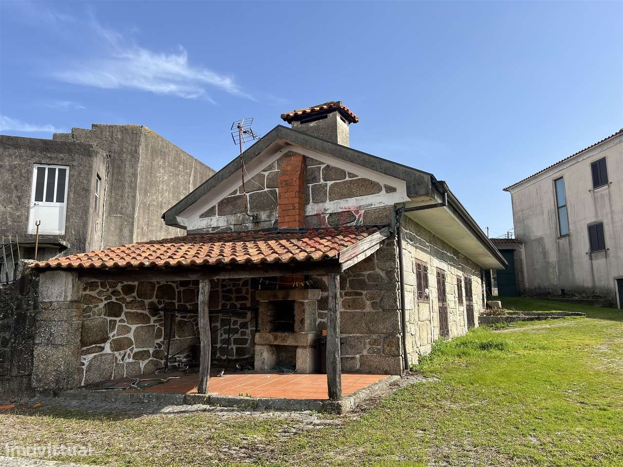 Conjunto de Propriedades com Elevado Potencial | Terreno Total de 4.08-12