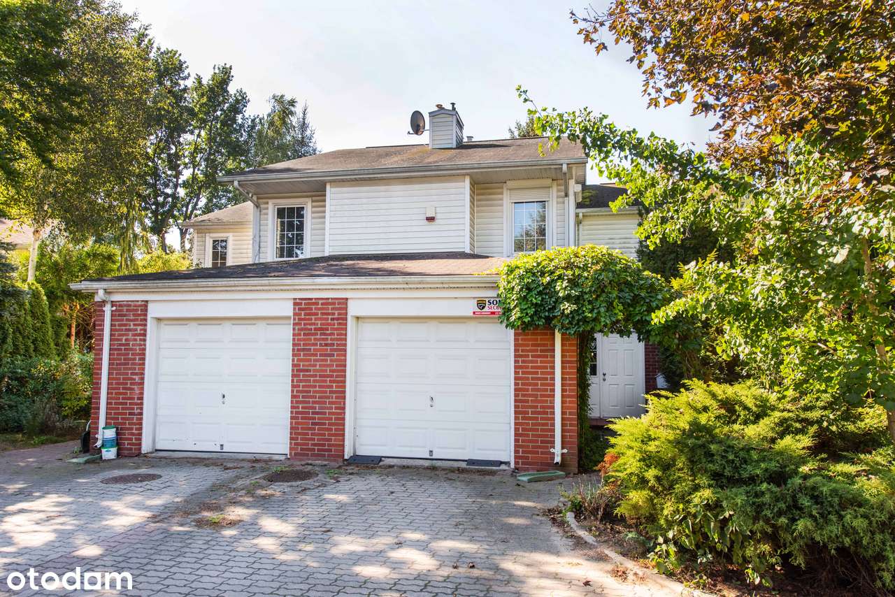 Przestronny dom z garażem w spokojnej okolicy-6