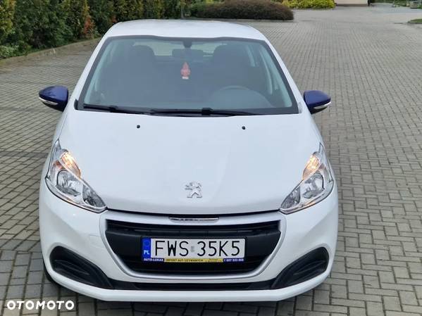 Peugeot 208 - 11