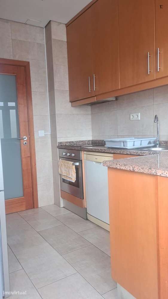 Quarto - localizado em Paranhos Porto - Grande imagem: 4/9