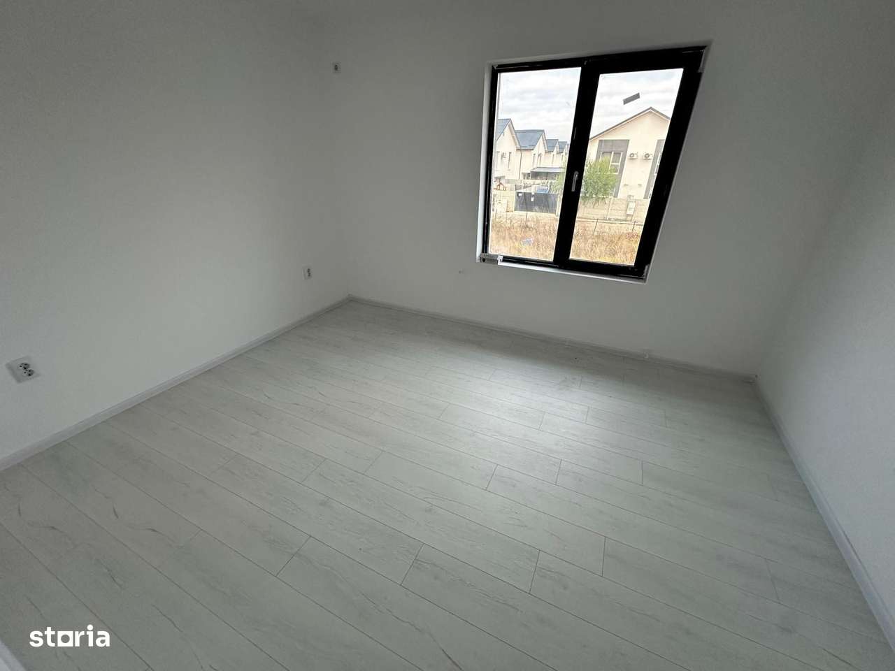 CASA DUPLEX BRAGADIRU, 4 CAMERE, CENTRALA, 177 MP TEREN, COMISION 0% - Imagine principală: 5/11
