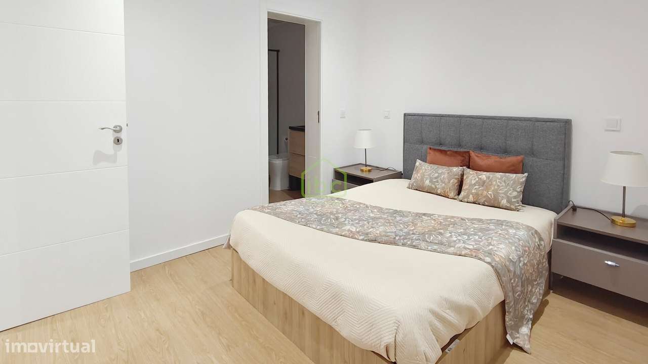 T1+1 Renovado no Centro da Póvoa de Varzim – Luxo, Conforto e Pronto a-11