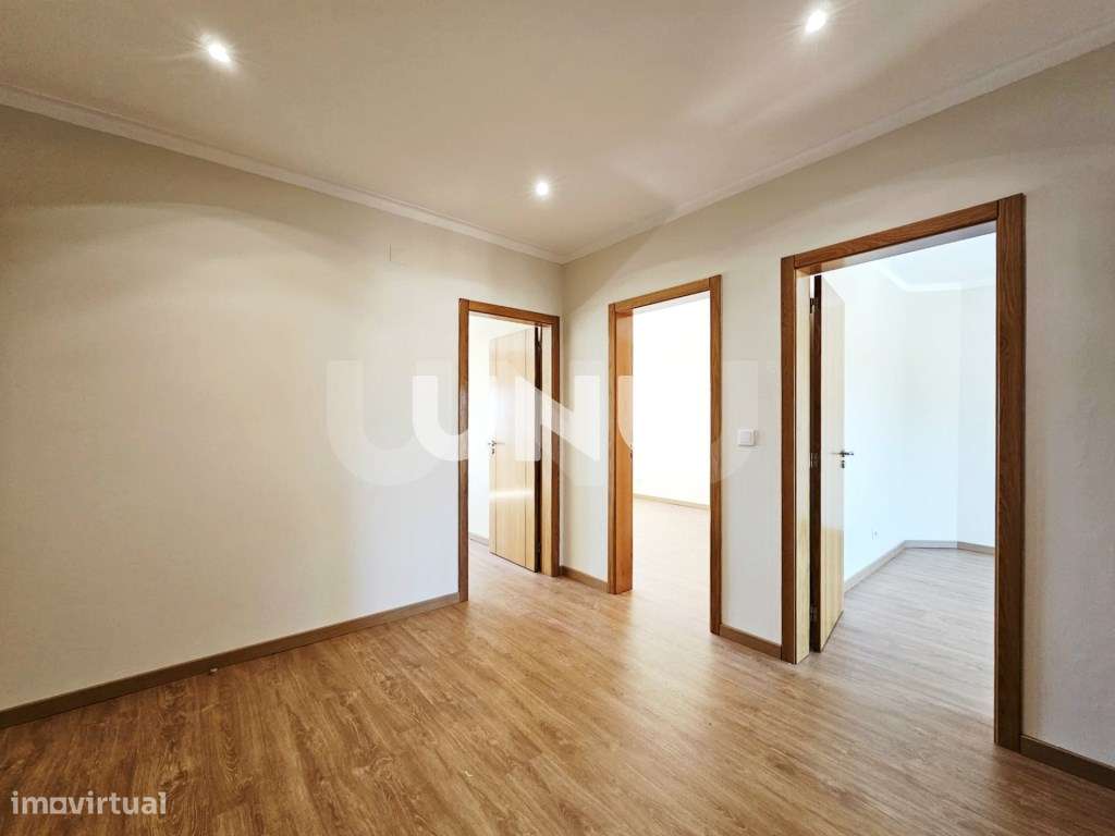Moradia Geminada T4 - Zona Residencial-7