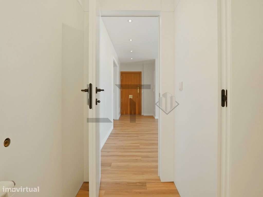 Penthouse T3 (possível T4) com Terraço, plena vista Rio e Garagem, ...-35