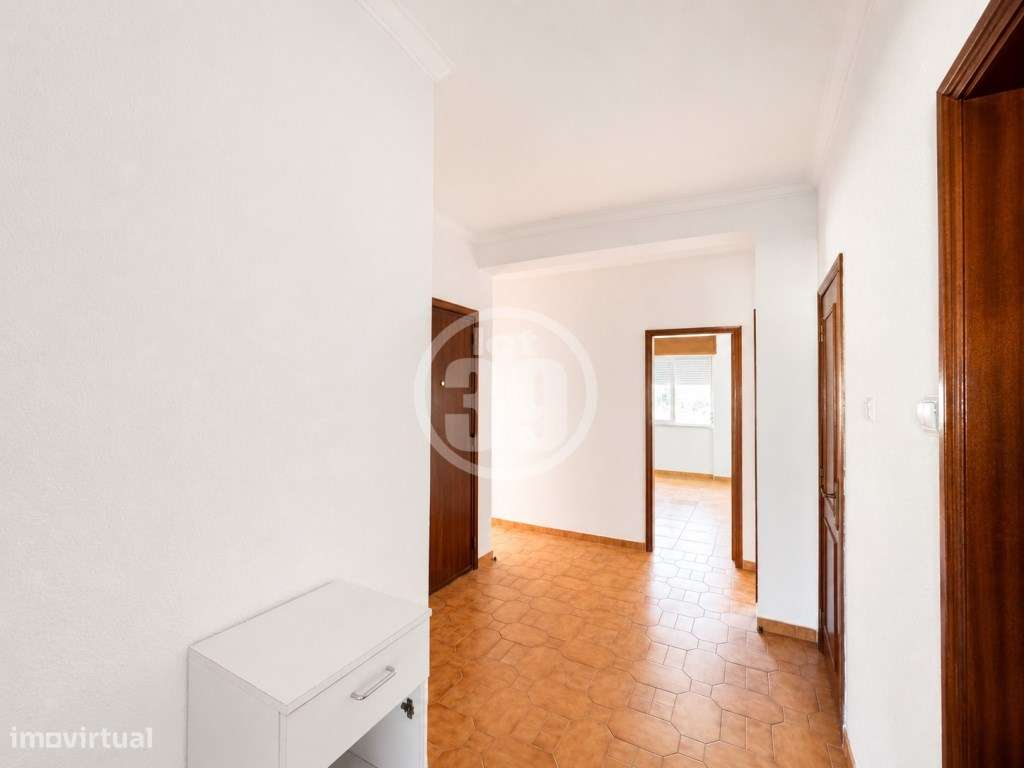 Apartamento com 4 quartos no ultimo andar e com um amplo sótão, sit...-12