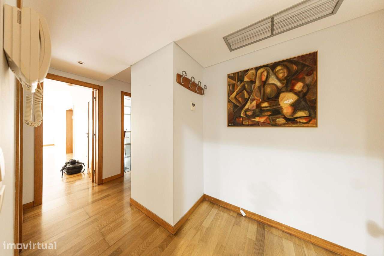 Apartamento T3 na Avenida D. João III para venda - Grande imagem: 5/18