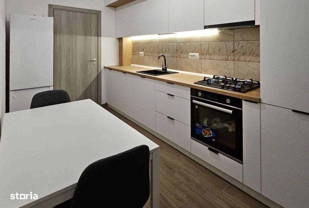 Vand ap.1 camera ,decom, finisat modern, CT, Centru-intrare pe Horea - Imagine principală: 2/3