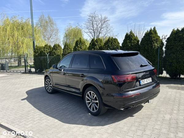 Audi Q7 3.0 TFSI Quattro Tiptronic - 5