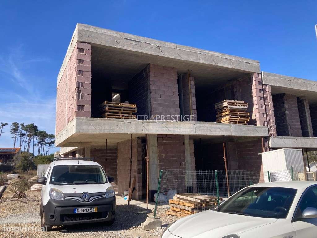 Gouveia/Fontanelas Moradia T4 geminada, em construção, arquitetura ...-7