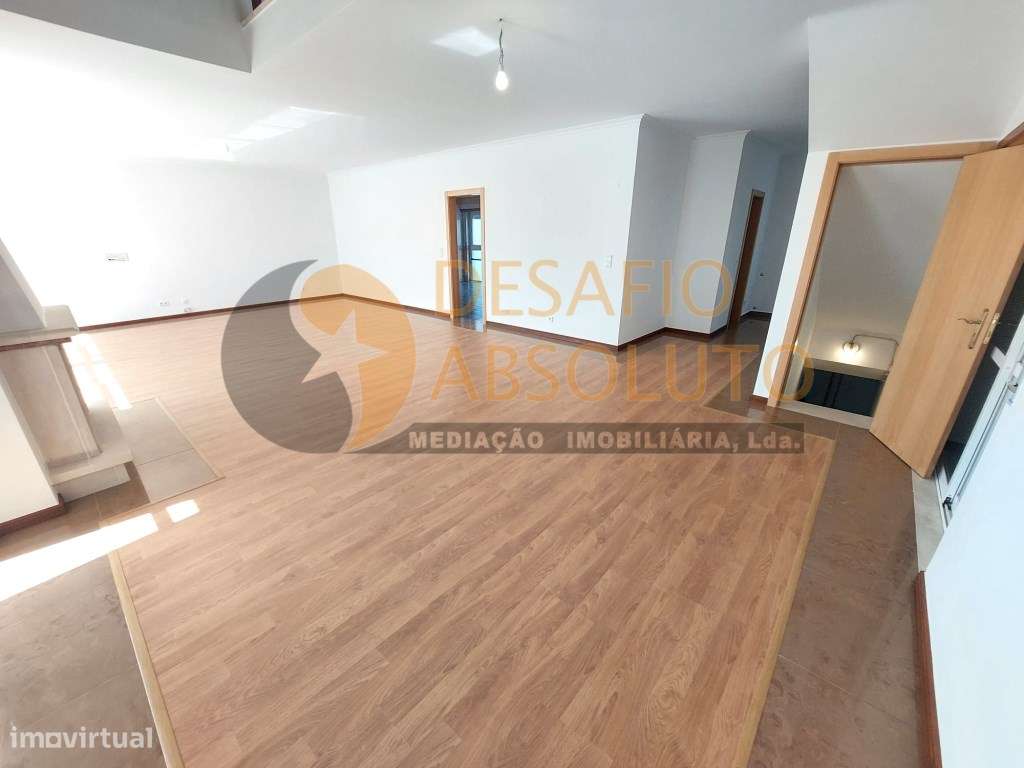 Moradia Geminada T4, C/Garagem - Cotovia, Sesimbra - Grande imagem: 4/53