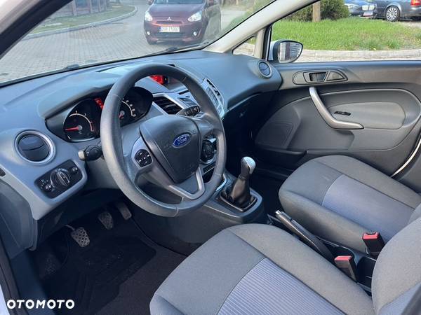 Ford Fiesta 1.25 Ambiente - 10