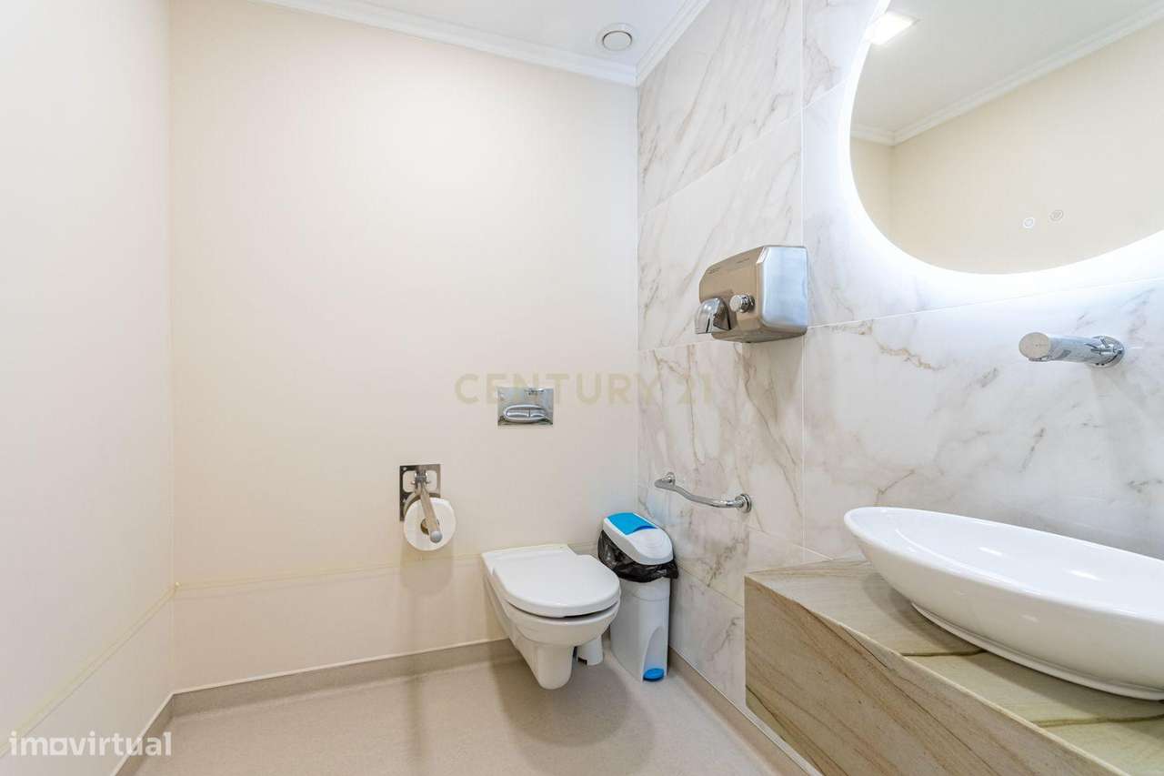 Espaço Comercial com Clínica Dentária Nova em Funcionamento —  Estrada - Grande imagem: 4/32