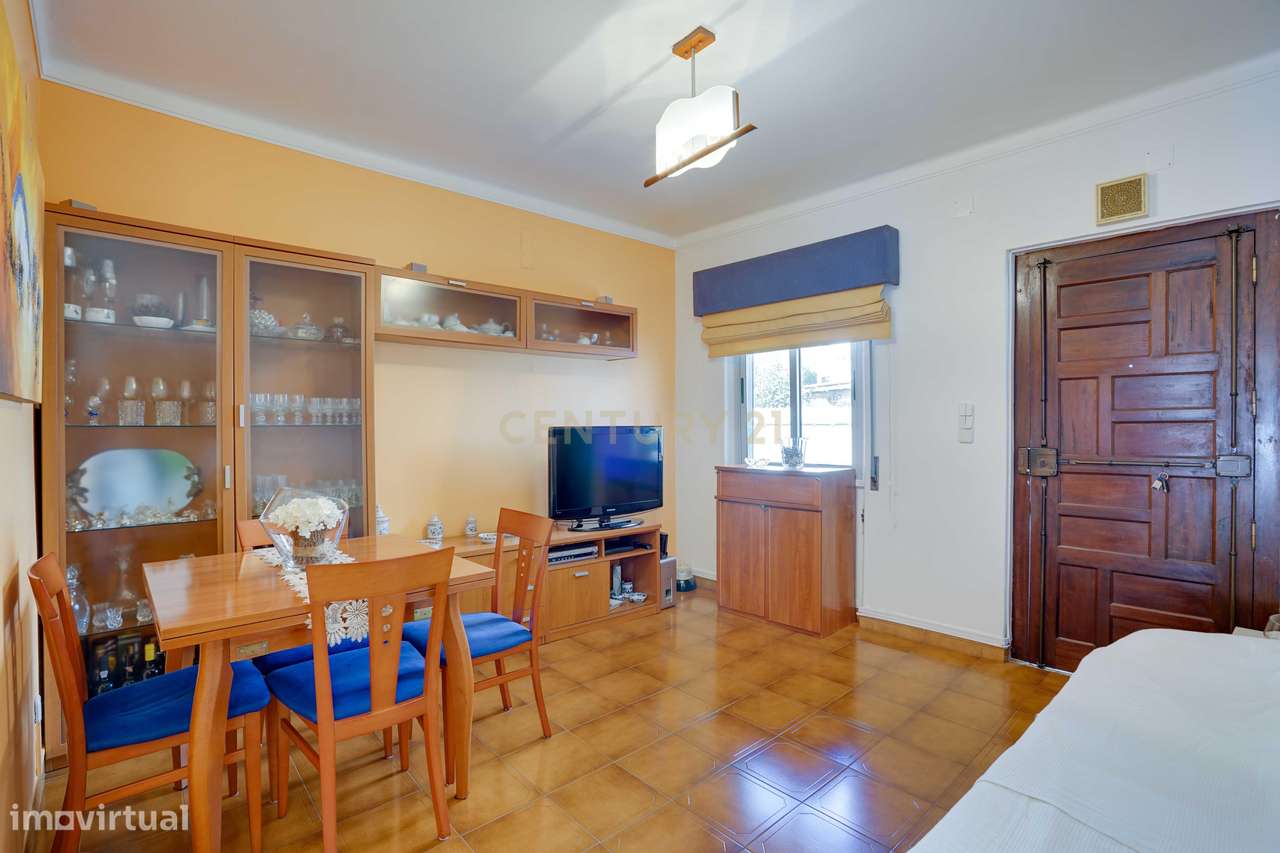 Apartamento T2 com logradouro em Queijas - Grande imagem: 4/23