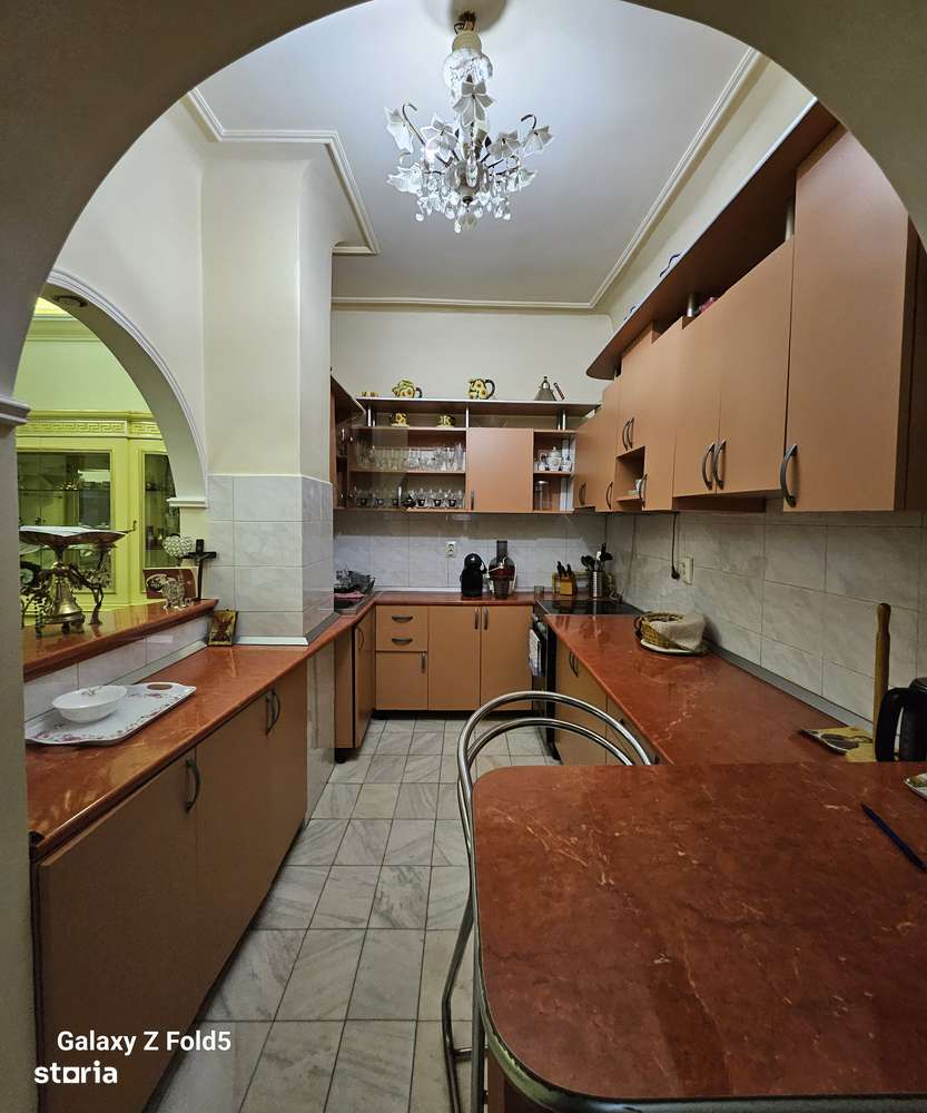 Casa tip townhouse ultracentral ideala pt studenți / familie/ firme - Imagine principală: 3/20