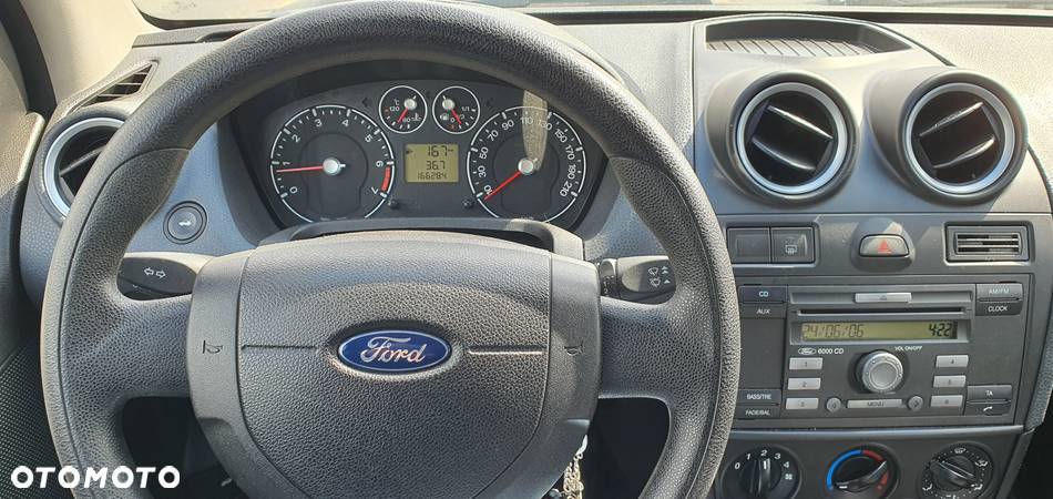 Ford Fiesta 1.3 Ambiente - 9