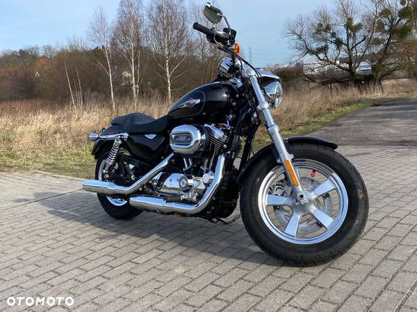 Harley-Davidson Sportster Custom 1200C - 3