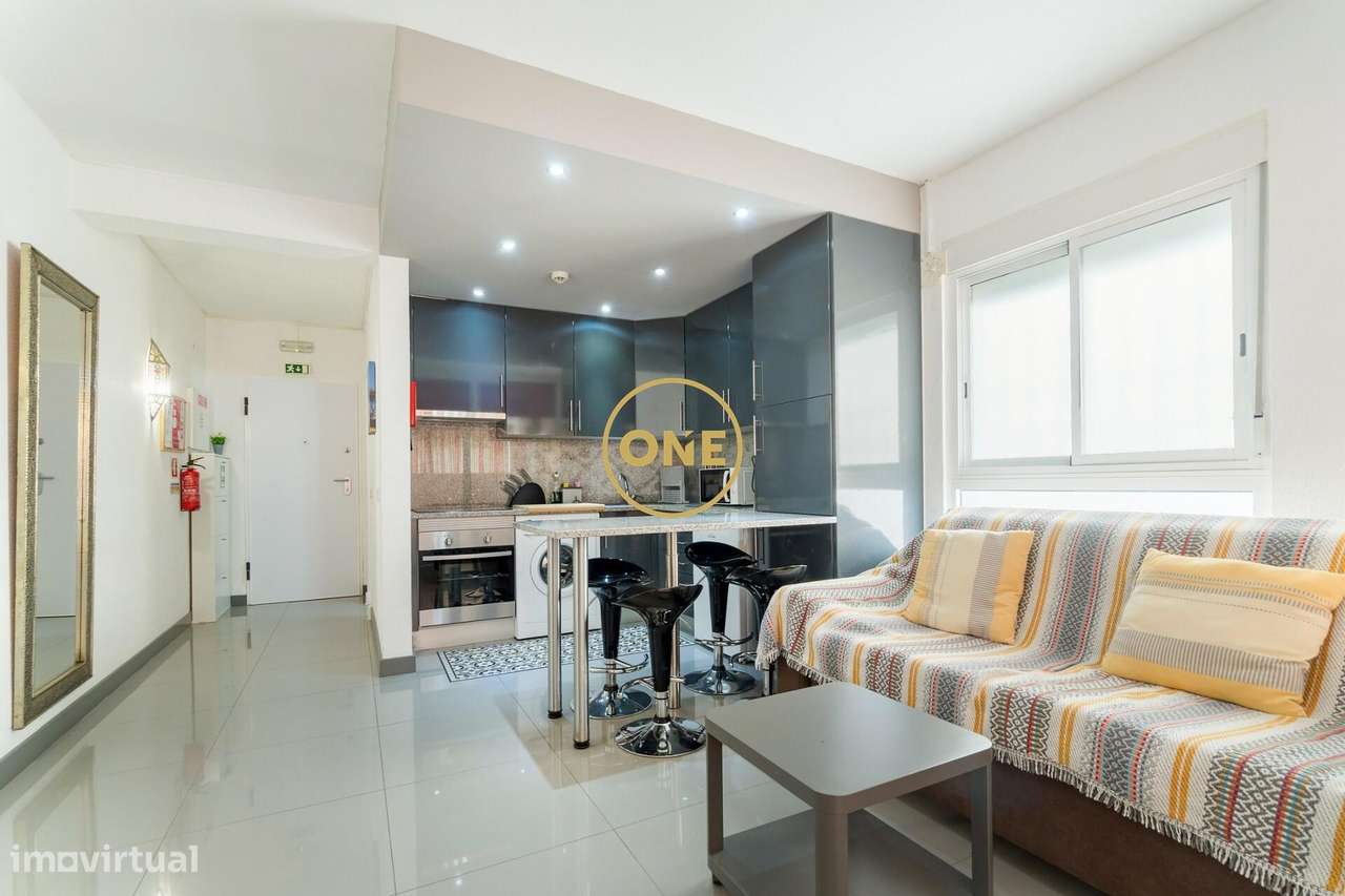 Apartamento T0 com piscina e garagem, situado no Coração do Centro His - Grande imagem: 2/17