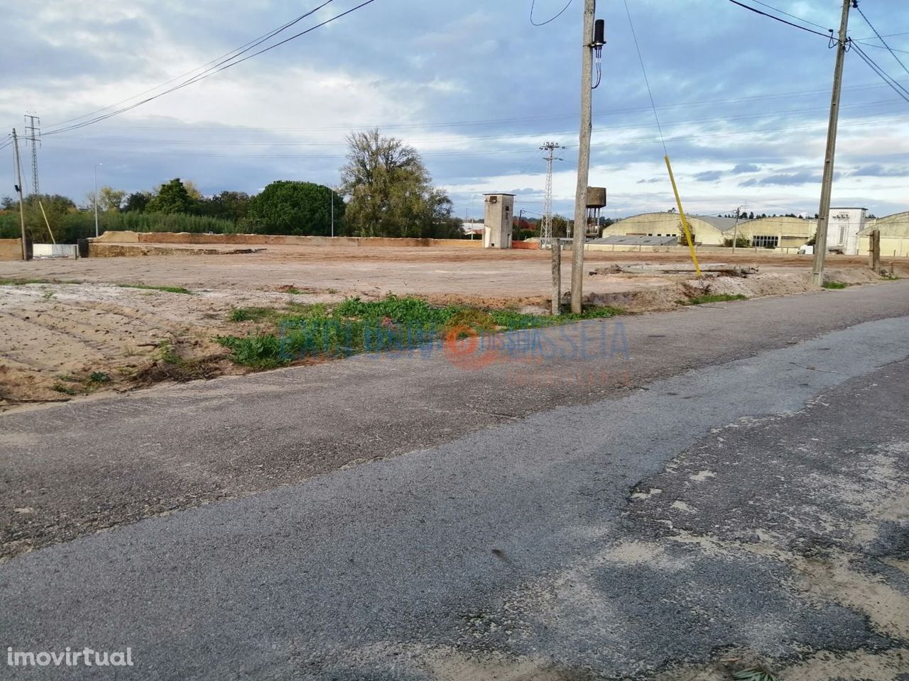 Terreno em Ovar, com excelente localização, junto à N109!