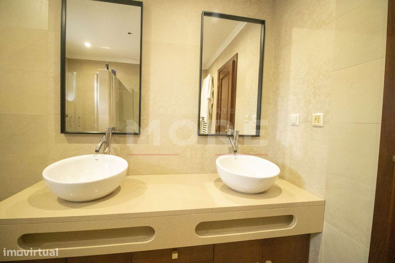 Moradia T5 independente de Gaveto - Caldas da Rainha-40