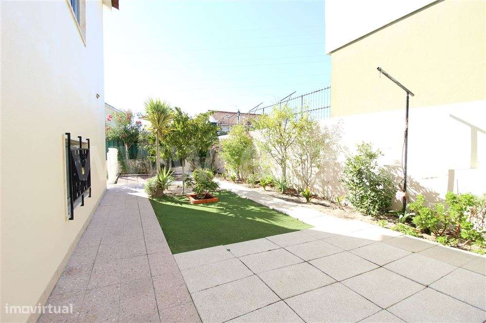 Moradia Geminada 2 quartos, Venda-20