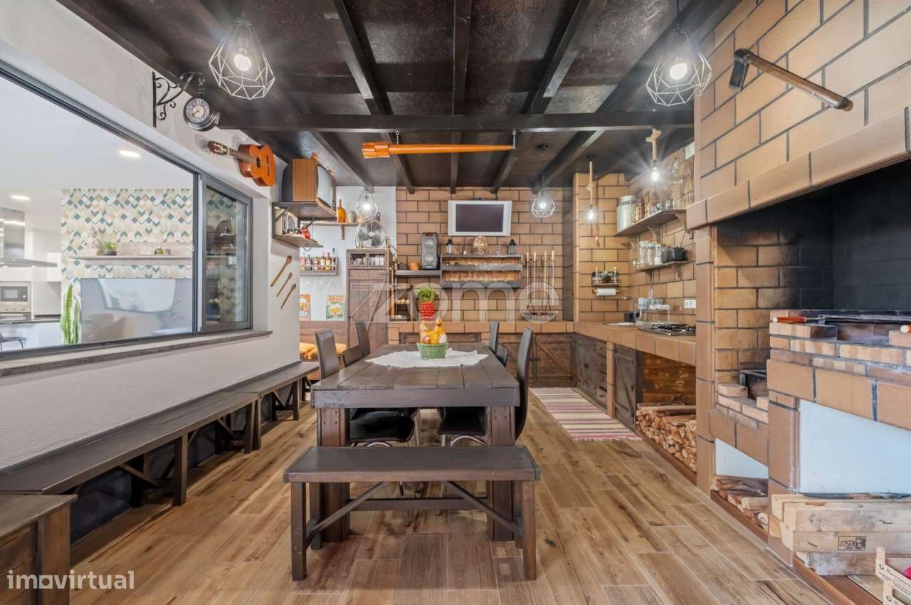 Moradia T3 em Santo António | Conforto, Localização e Estilo de Vid...-21