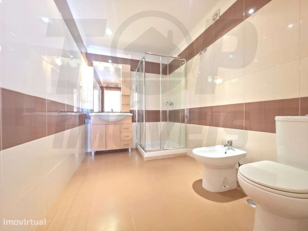 Apartamento T3 com Parqueamento - Urb. das Oliveirinhas - Samora Co...-17
