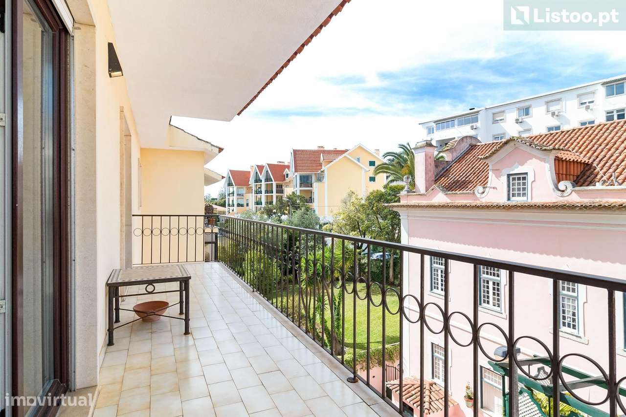 Apartamento T2+T1 com vista mar, no Monte Estoril-16