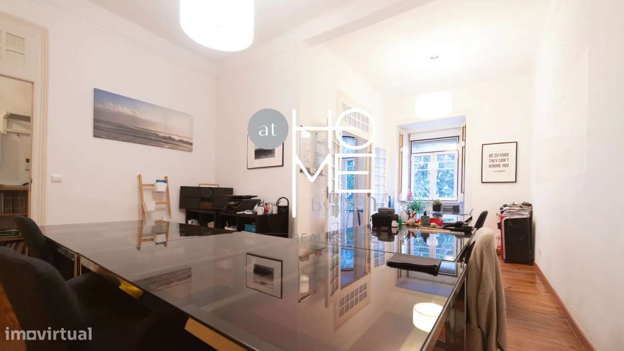 Av. Luís Bívar | T3 + 1 de charme em Lisboa-11