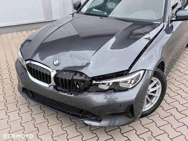 BMW Seria 3 318d Sport Line - 20