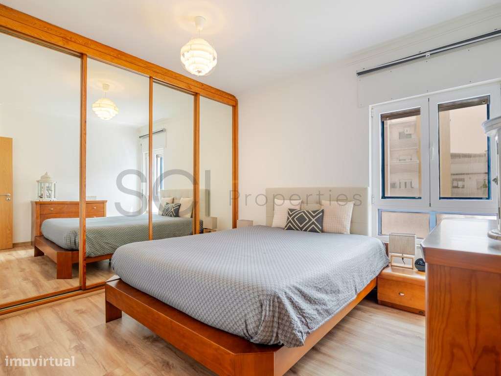 Apartamento T2 Totalmente Remodelado com Elevador - Barreiro-2