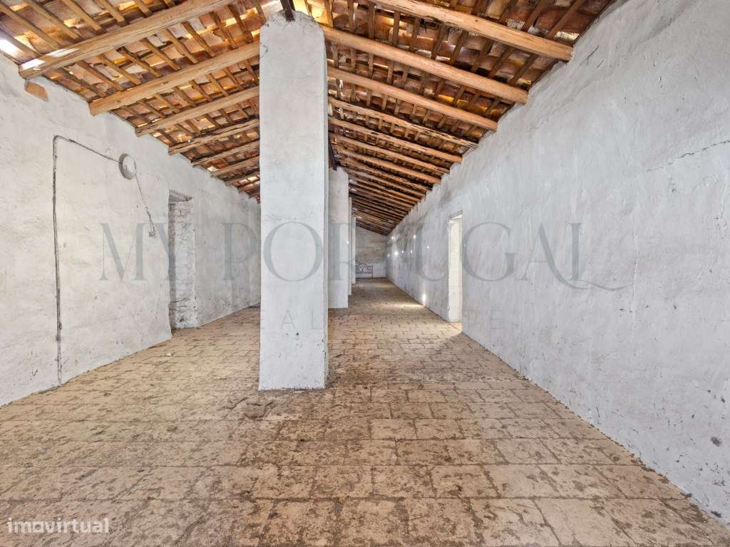 Solar Histórico de 1936 com Grande Quinta no Centro da Vila Oportun...-10