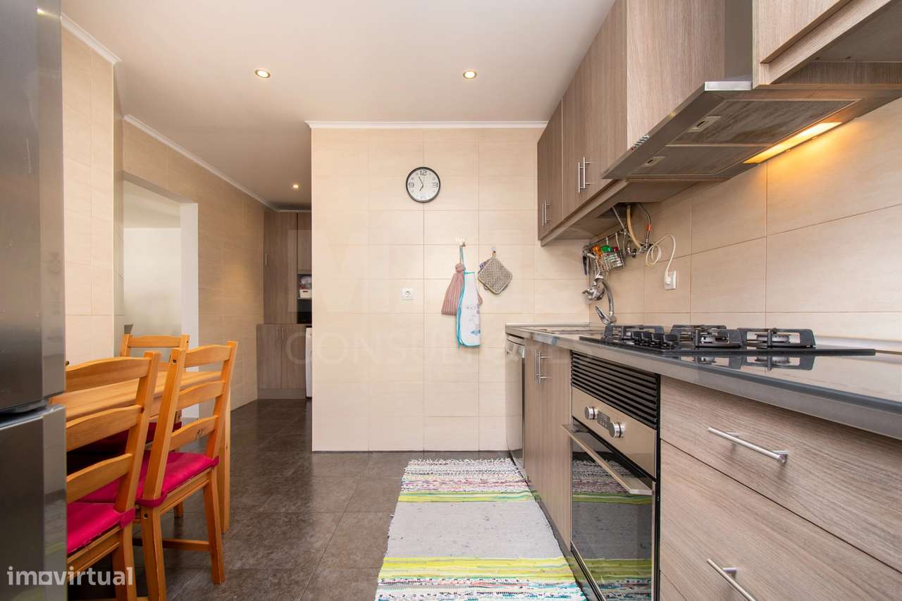 Apartamento T3 remodelado C/ elevador - Grande imagem: 5/23