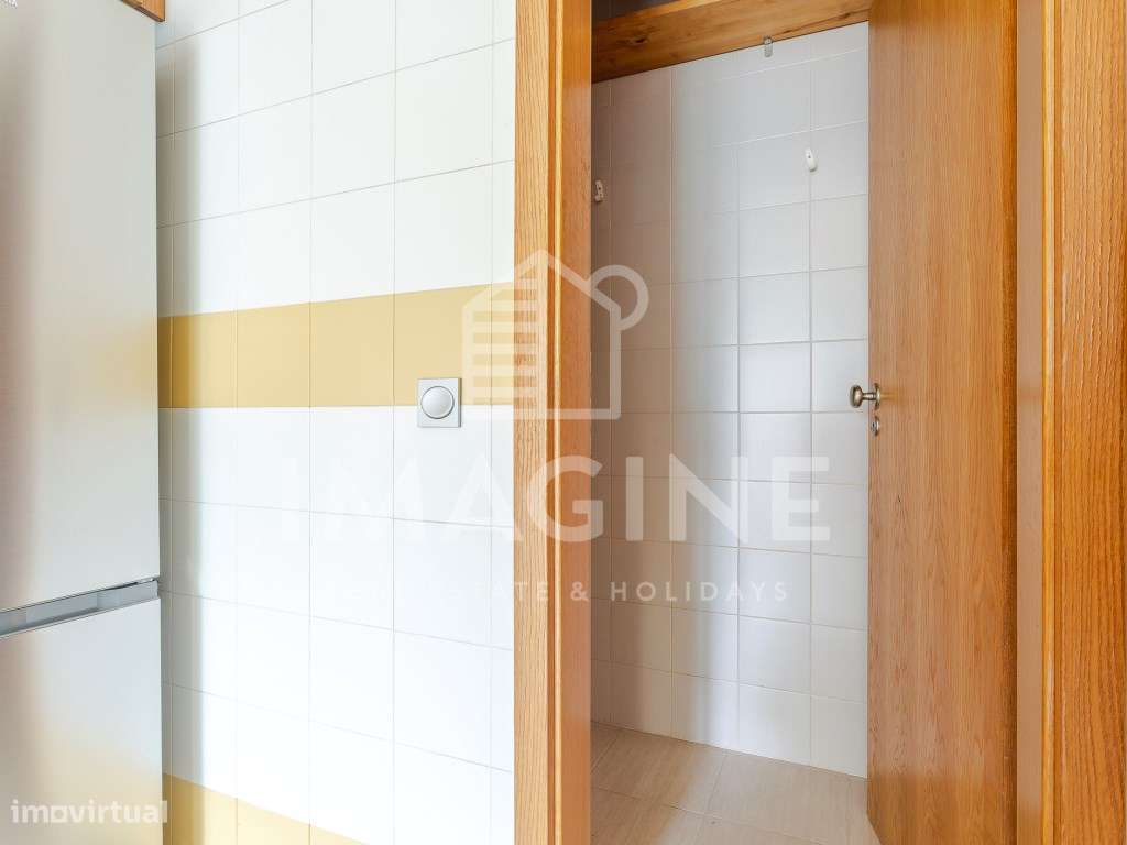 Apartamento T1 com excelentes áreas e parqueamento exterior privado...-18