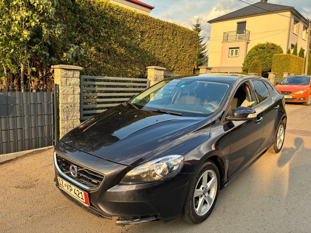 Volvo V40 II (2012-) 2016