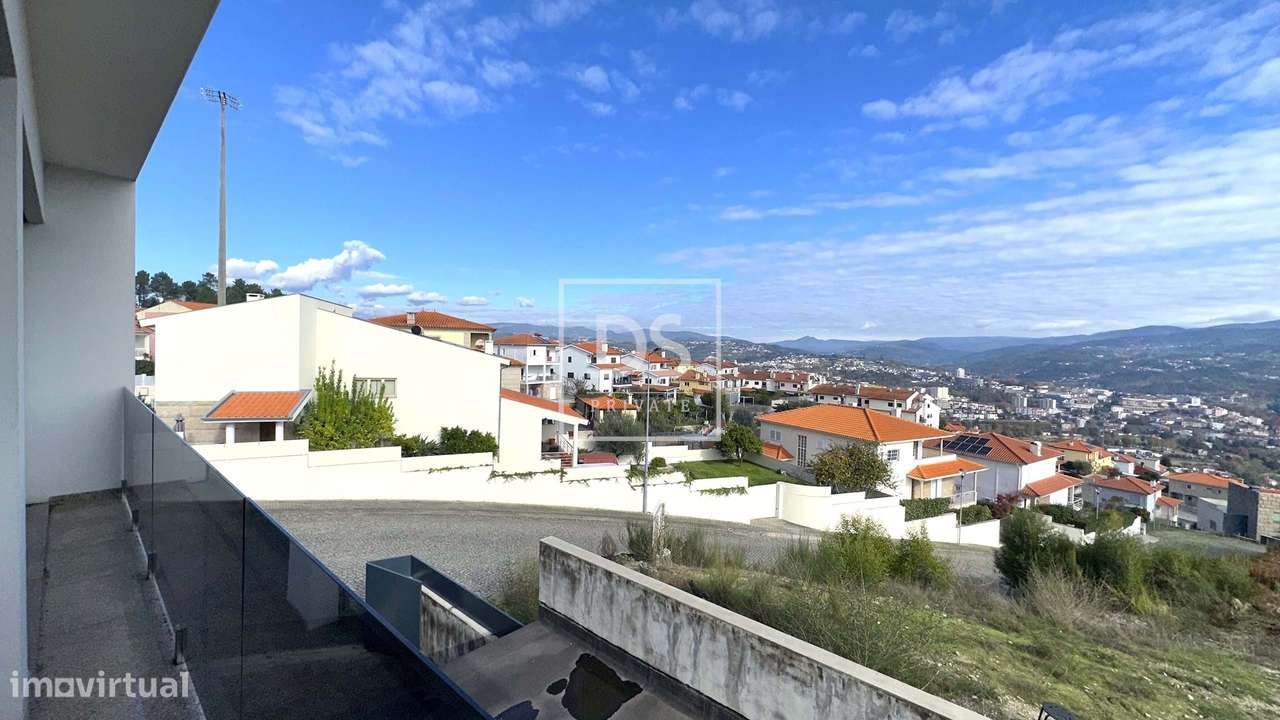 Moradia T3 isolada com vista rio em Amarante.-33