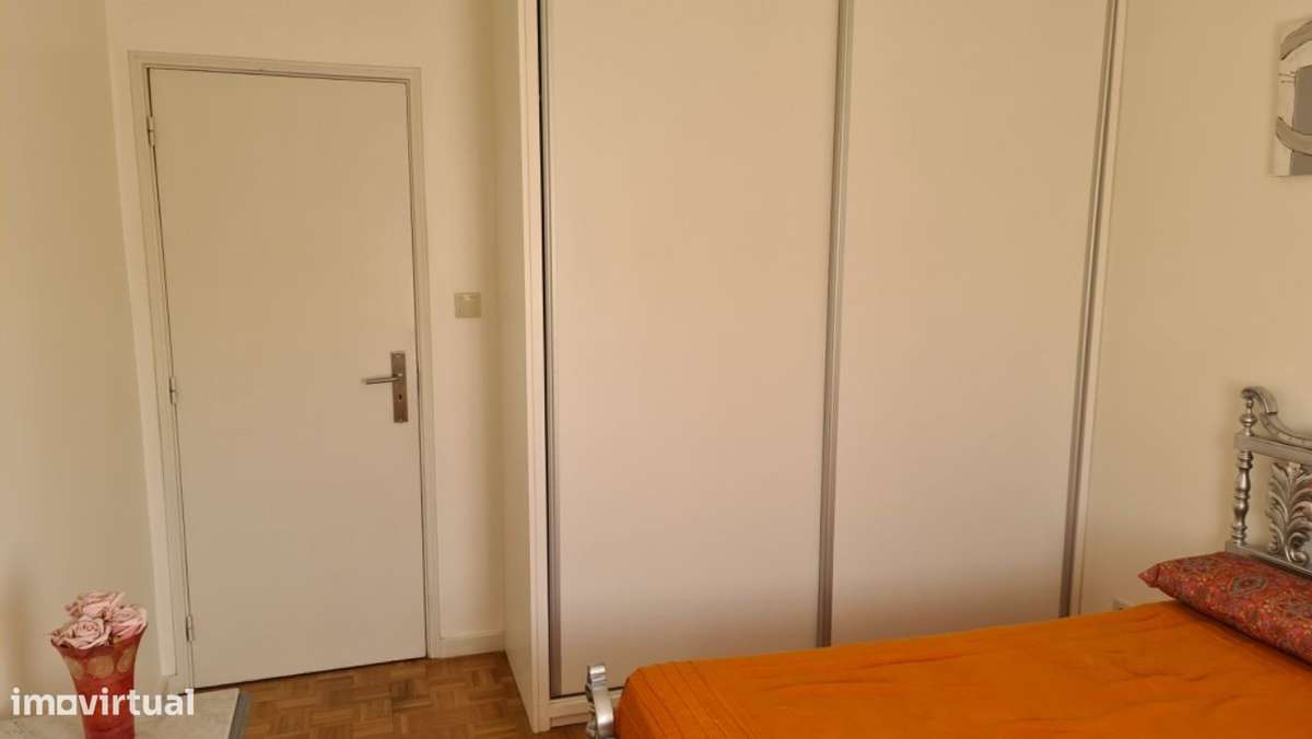 Arrendam-se quartos (raparigas) no centro da cidade - Grande imagem: 4/21