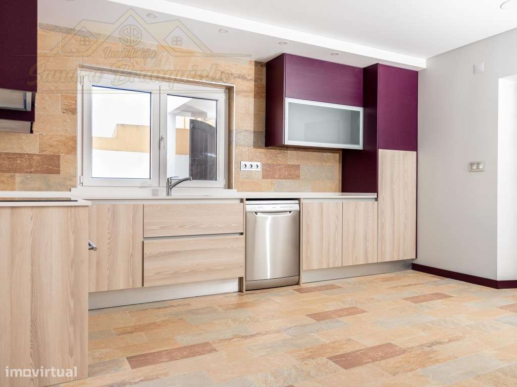 Apartamento T3 com terraço no CENTRO - Grande imagem: 4/36