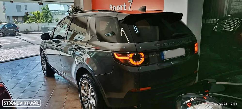 Land Rover Discovery Sport 2.0 TD4 HSE Luxury 7L Auto - 3