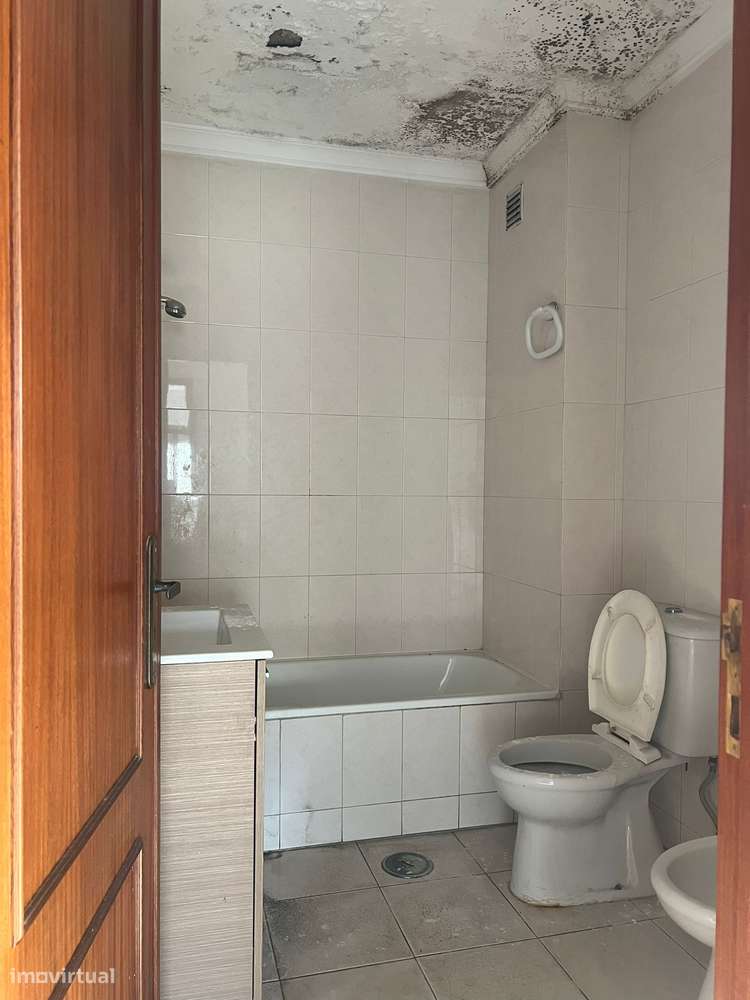 Apartamento T2 em Vila Nova de Gaia próximo da Nova estação de Metro-8