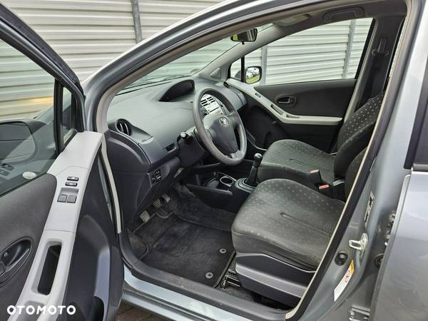 Toyota Yaris 1.3 VVT-i Luna - 6