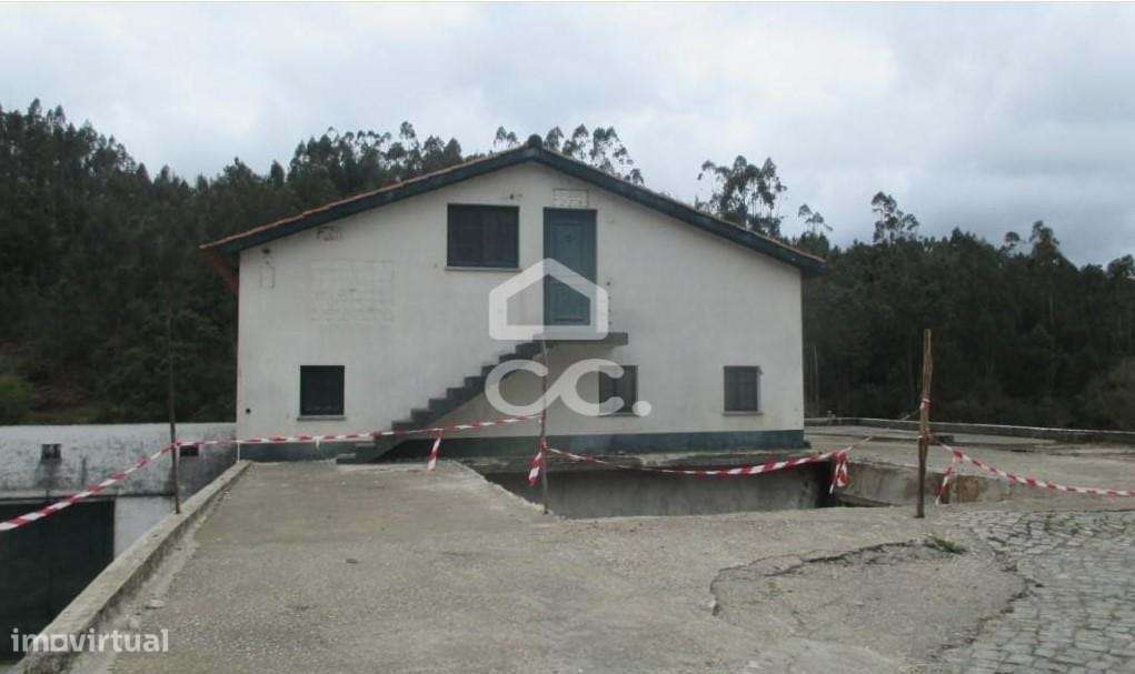 Armazem em Alvaiazere ( antigo lagar)-12