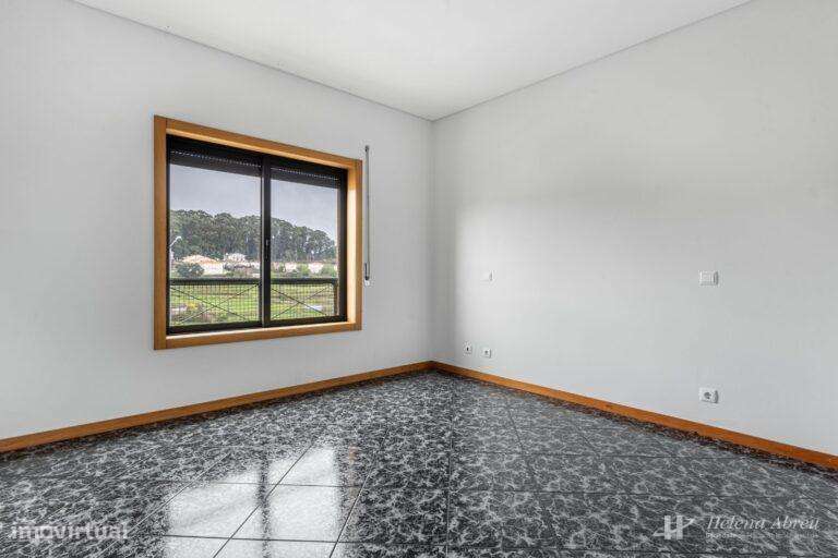 Apartamento T2 Lixa-16