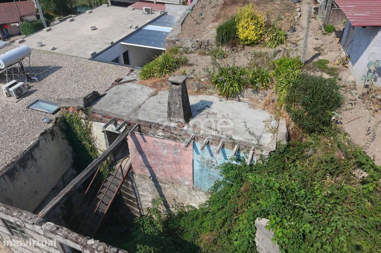 Ruína em São Cosme do Vale - Grande imagem: 5/16